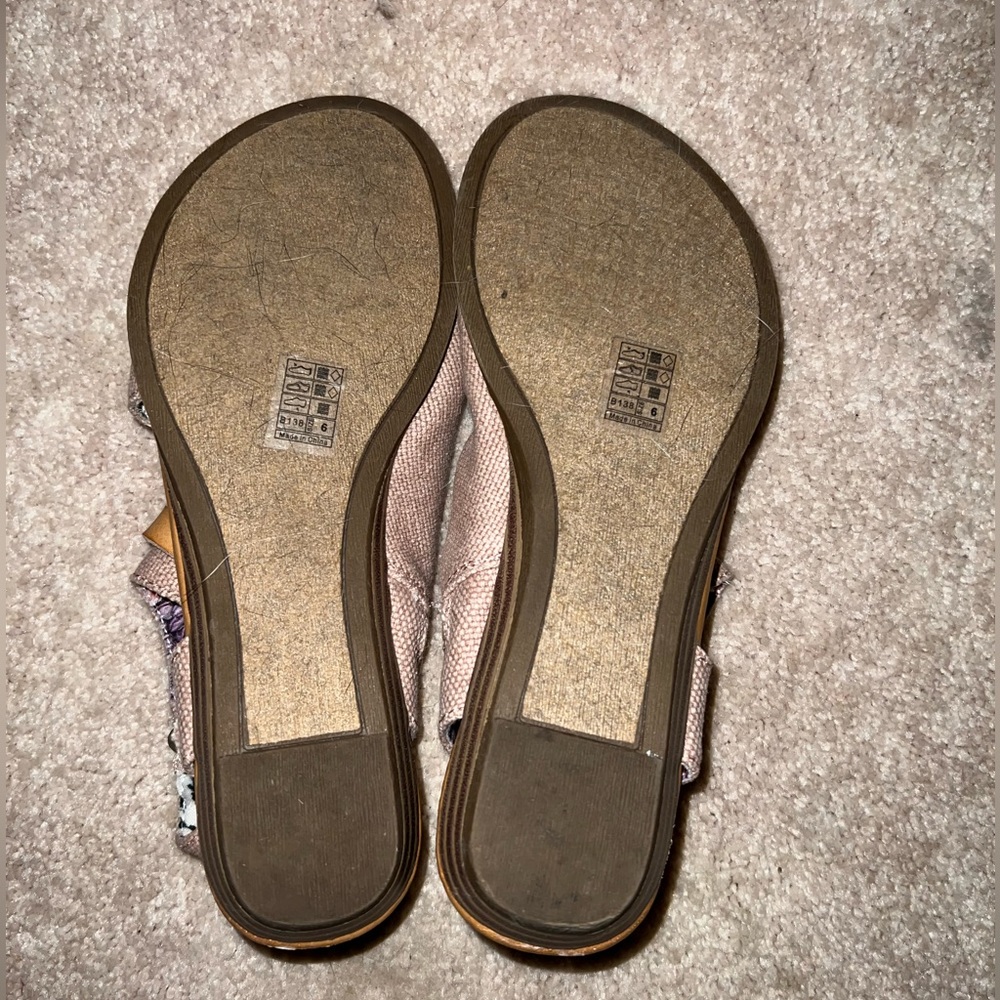 Tan Sandals - Picture 6 of 6